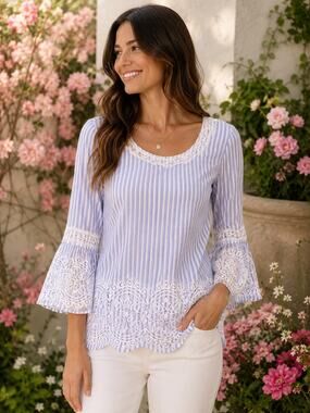 Star Style | Lace Bell Sleeve Blouse